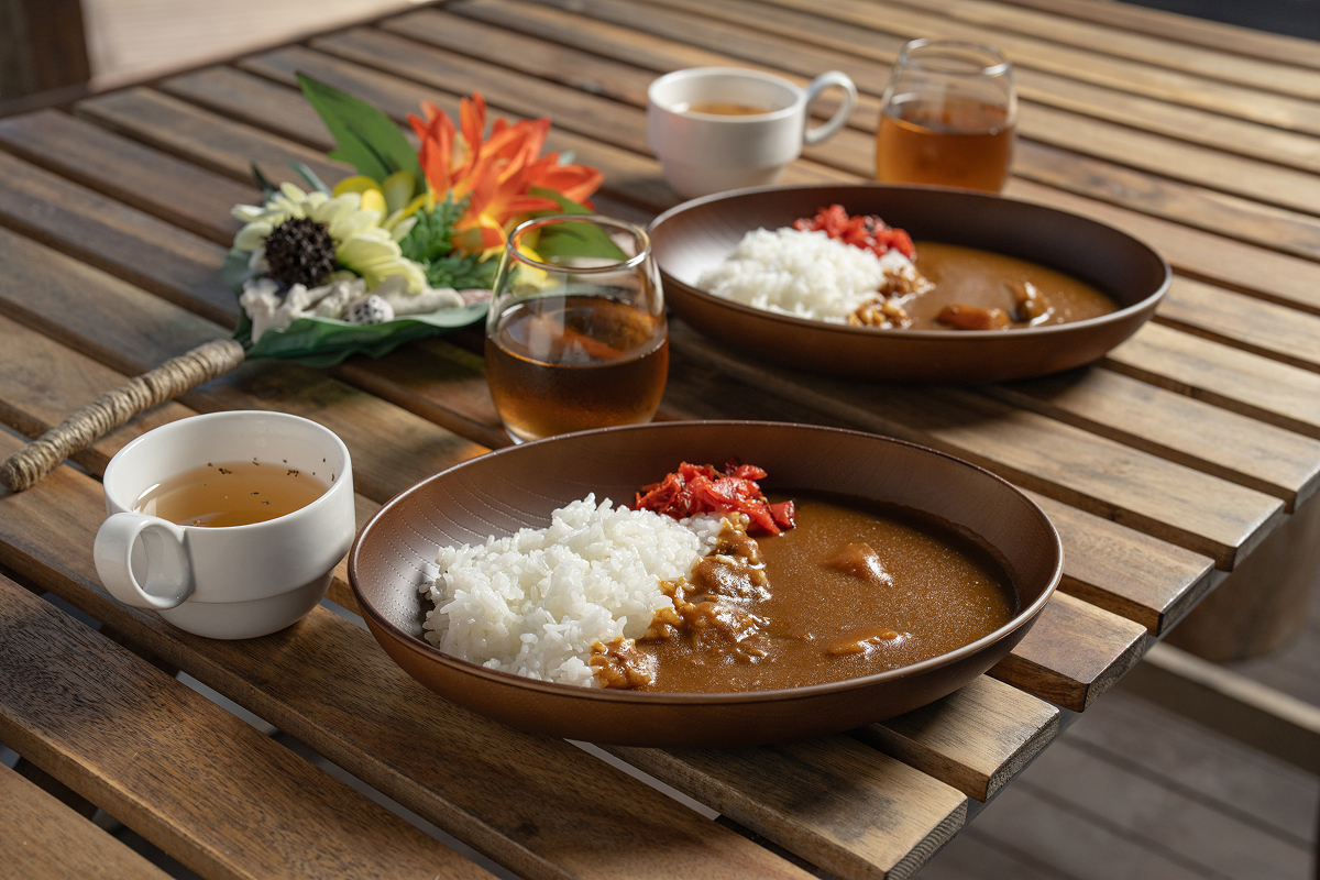 お腹が空いたら、特製カレーでパワーチャージ！